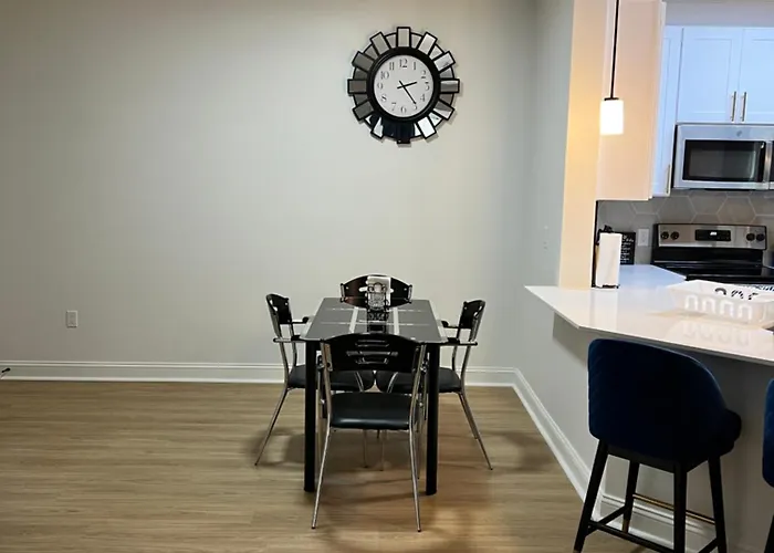 South Charlotte\'S Cozy & Modern